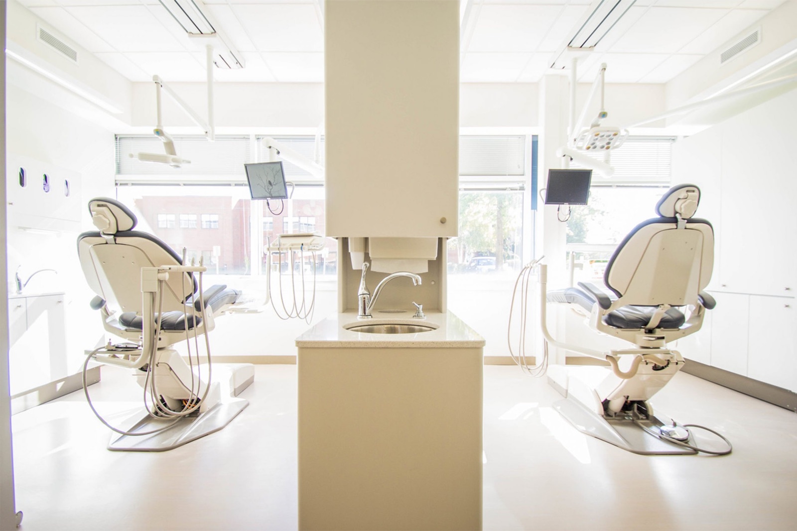 Bright modern clinic treatment room
